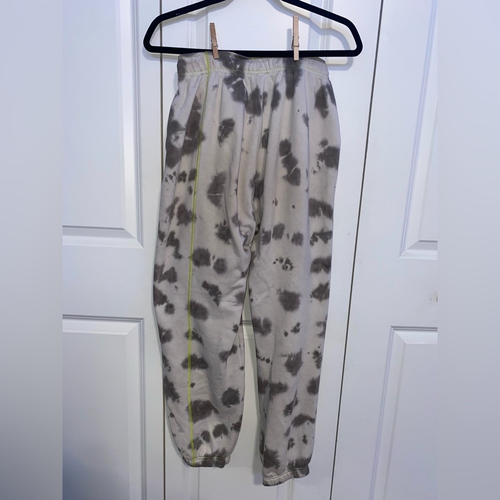 Nike women’s sportswear Fleece tie dye easy pants